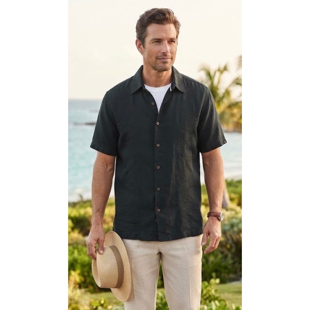 Quiksilver Waterman Collection Mens XXL Black Embroidered Short Sleeve Shirt